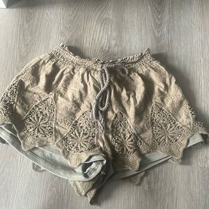 Forest green tie waist shorts. Barely worn. Size small